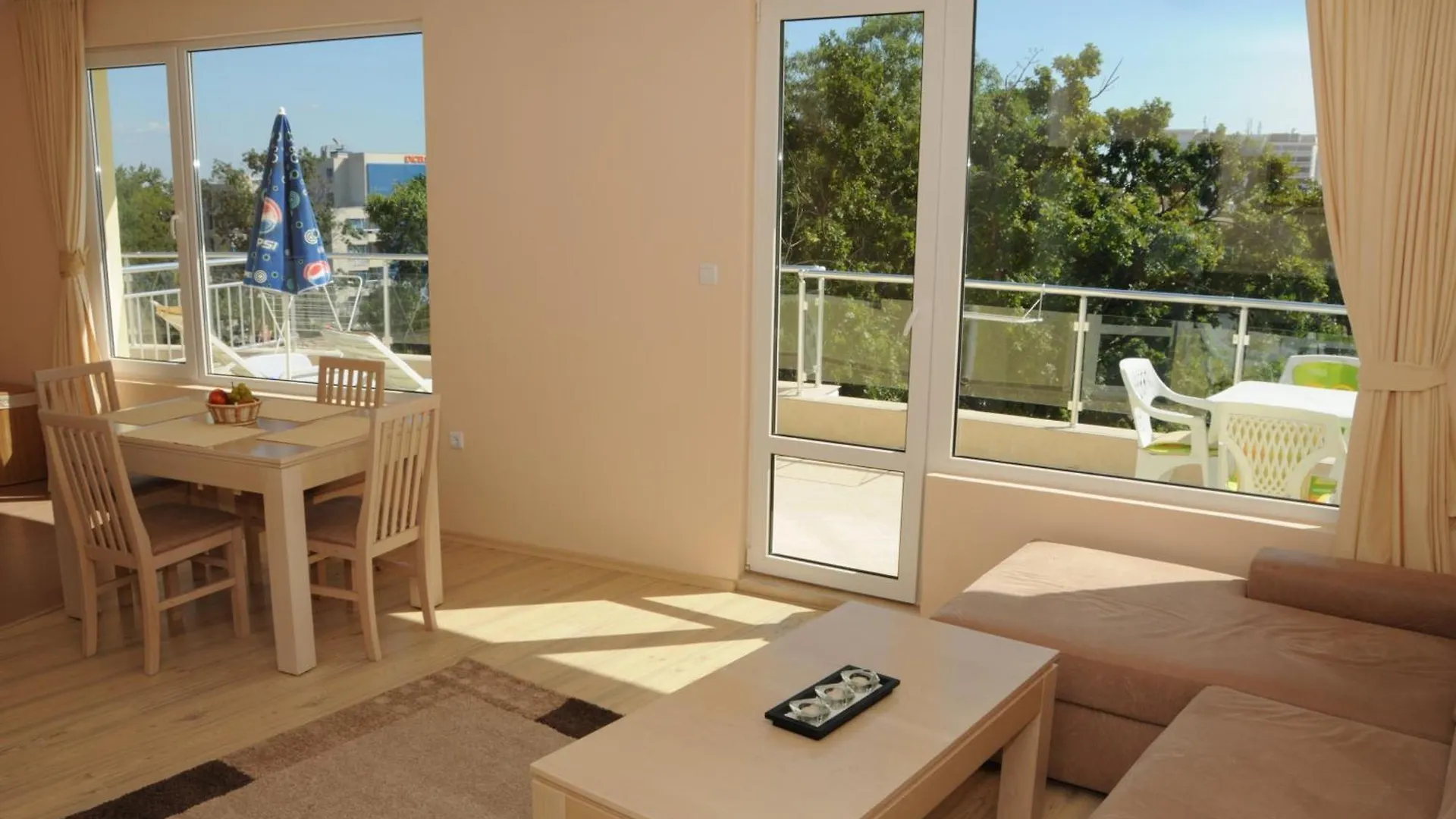 Hotel de apartamente Yassen Holiday Village Sunny Beach